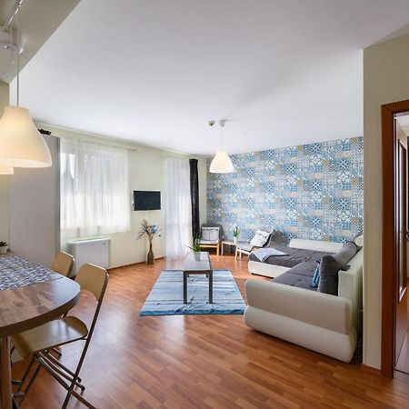 Mirage Wellness Apartman ハイデゥソボスロー エクステリア 写真