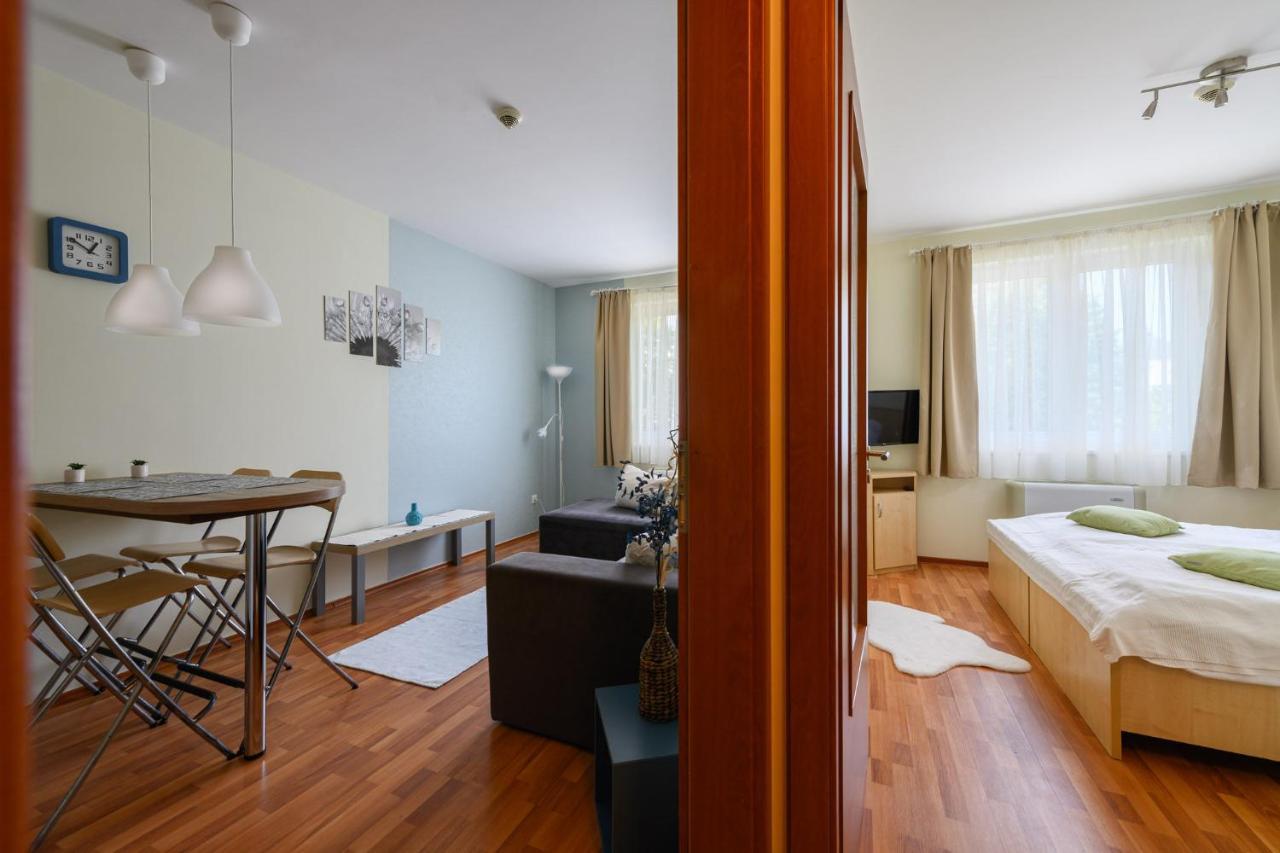 Mirage Wellness Apartman ハイデゥソボスロー エクステリア 写真